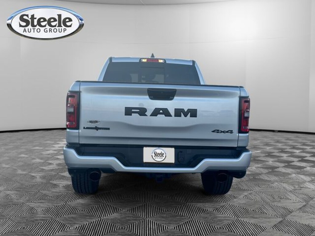 New 2026 Ram 1500 LONE STAR CREW CAB 4X4 5'7 BOX Pickup