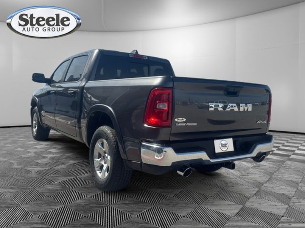 New 2026 Ram 1500 LONE STAR CREW CAB 4X4 5'7 BOX Pickup