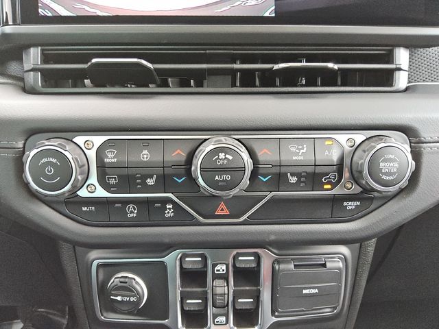 2025 Jeep Wrangler 4-Door Rubicon - Photo 22