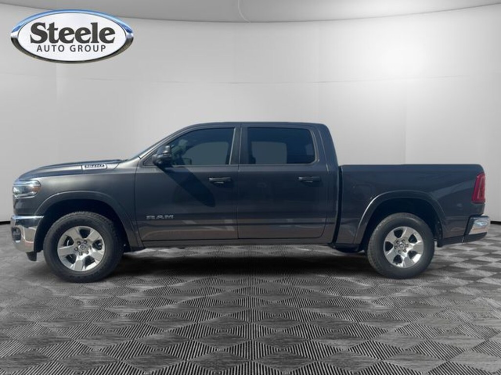 New 2026 Ram 1500 LONE STAR CREW CAB 4X4 5'7 BOX Pickup