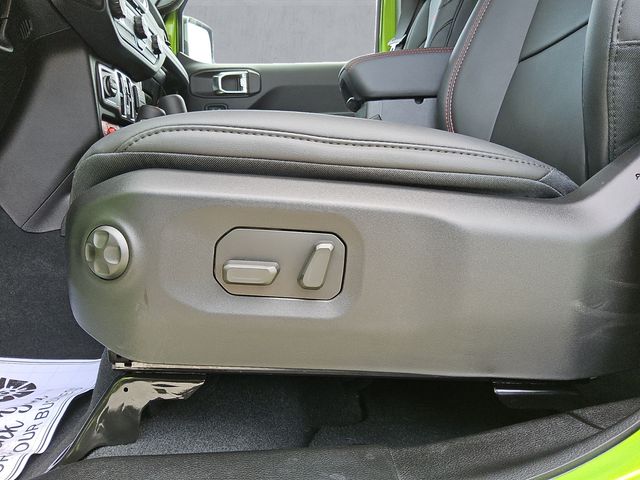 2025 Jeep Wrangler 4-Door Rubicon - Photo 17