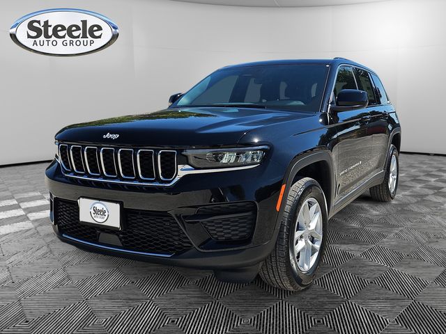 New 2025 Jeep Grand Cherokee Laredo X 4x2