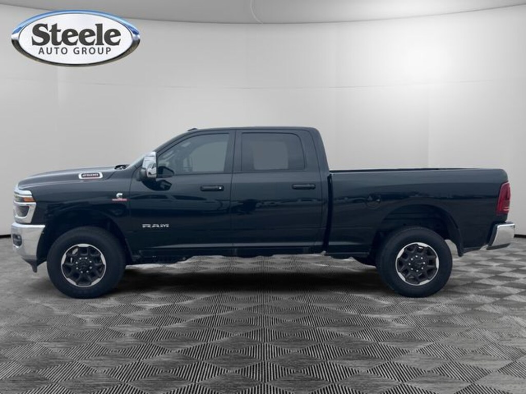New 2025 Ram 2500 LARAMIE CREW CAB 4X4 6'4 BOX Pickup