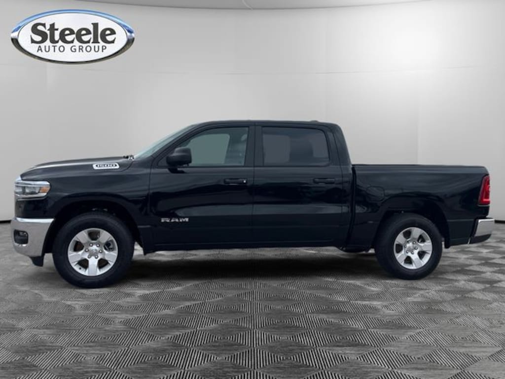 New 2026 Ram 1500 BIG HORN CREW CAB 4X2 5'7 BOX Pickup