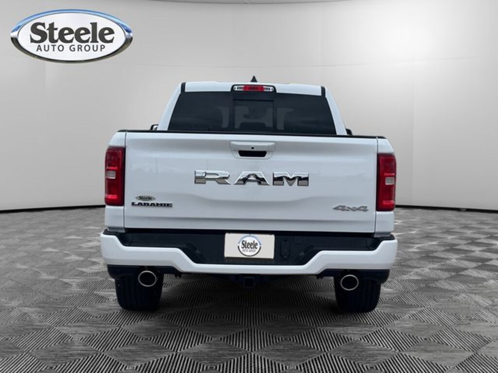 New 2026 Ram 1500 LARAMIE CREW CAB 4X4 5'7 BOX Pickup