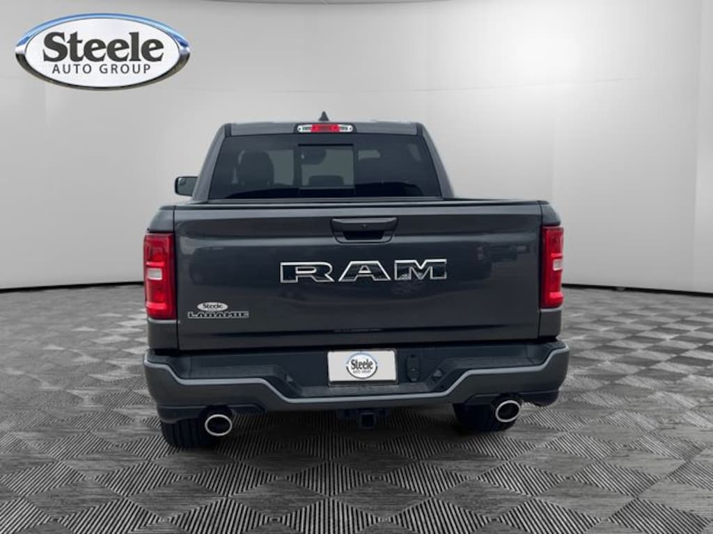 New 2026 Ram 1500 LARAMIE CREW CAB 4X2 5'7 BOX Pickup