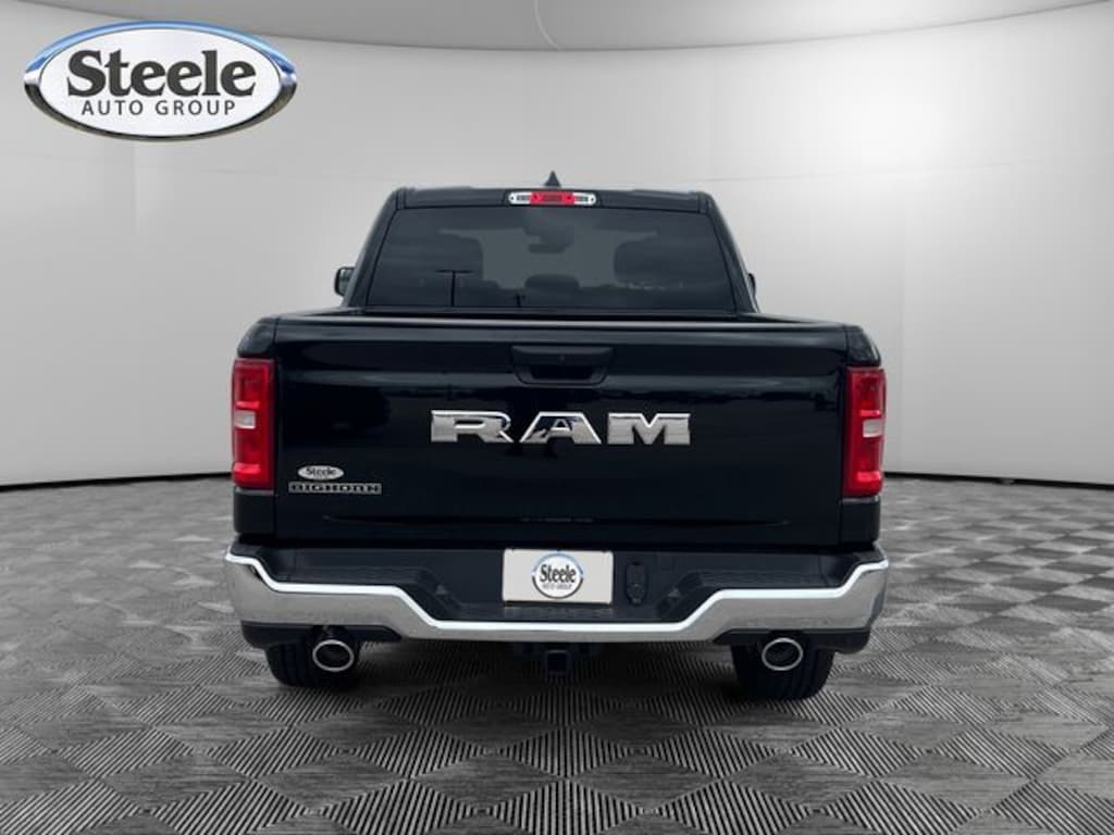 New 2026 Ram 1500 BIG HORN CREW CAB 4X2 5'7 BOX Pickup
