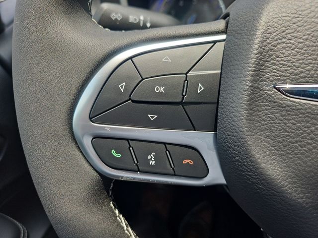 2025 Chrysler Voyager LX - Photo 25
