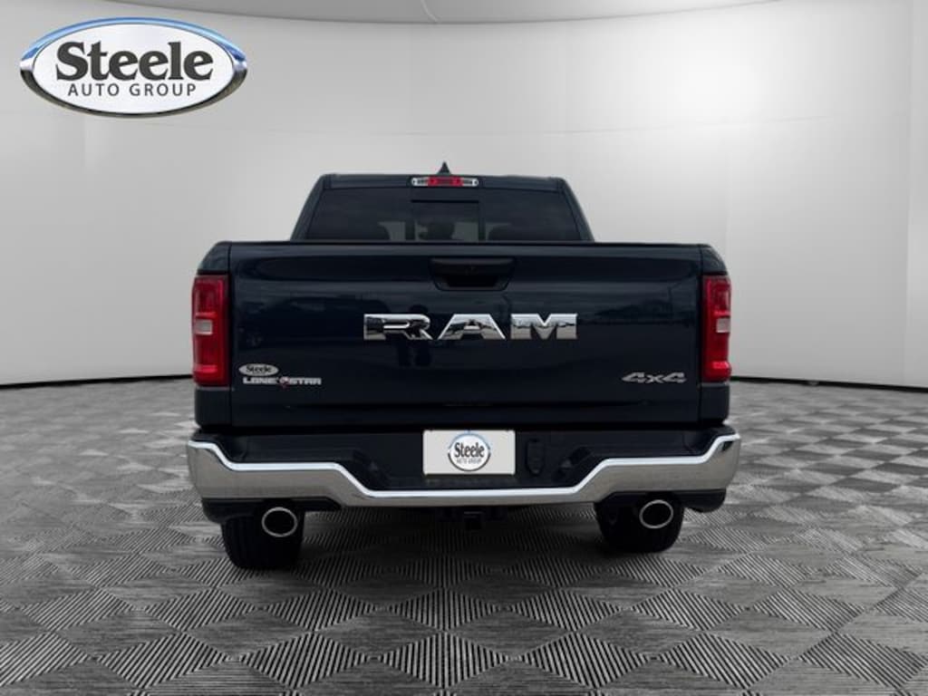 New 2026 Ram 1500 LONE STAR CREW CAB 4X4 5'7 BOX Pickup