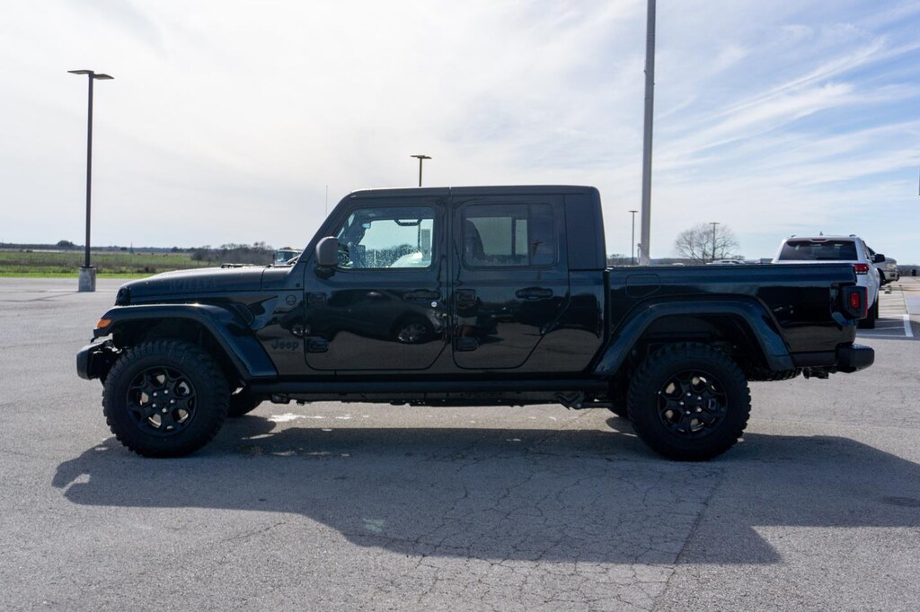 New 2023 Jeep Gladiator Willys For Sale Gonzales TX