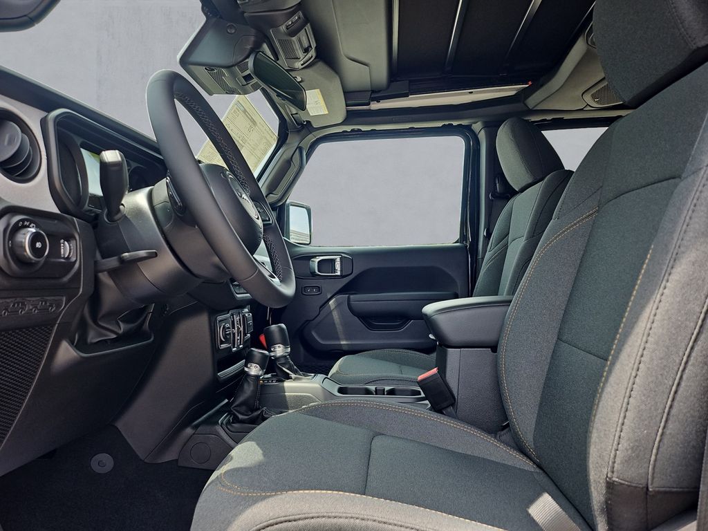 2025 Jeep Wrangler 4-Door Sport S - Photo 10
