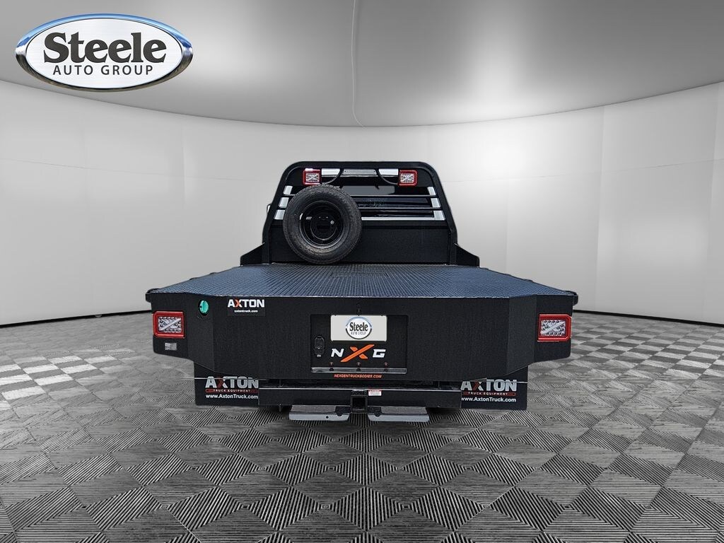 New 2026 Ram 3500 TRADESMAN CREW CAB CHASSIS 4X4 60' CA Pickup