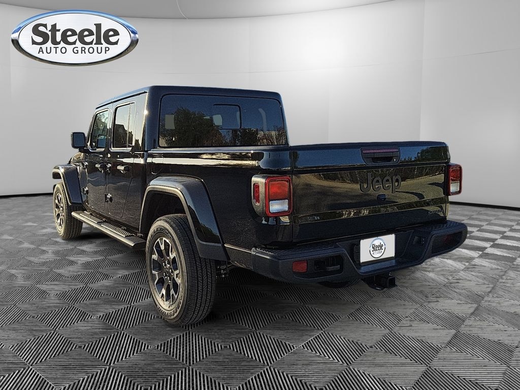 New 2026 Jeep Gladiator SAHARA 4X4 Pickup