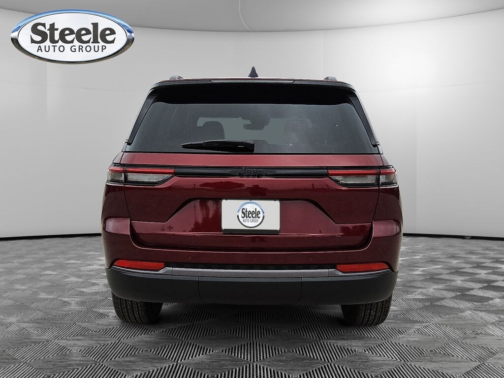 New 2026 Jeep Grand Cherokee LAREDO ALTITUDE 4X2 Sport Utility