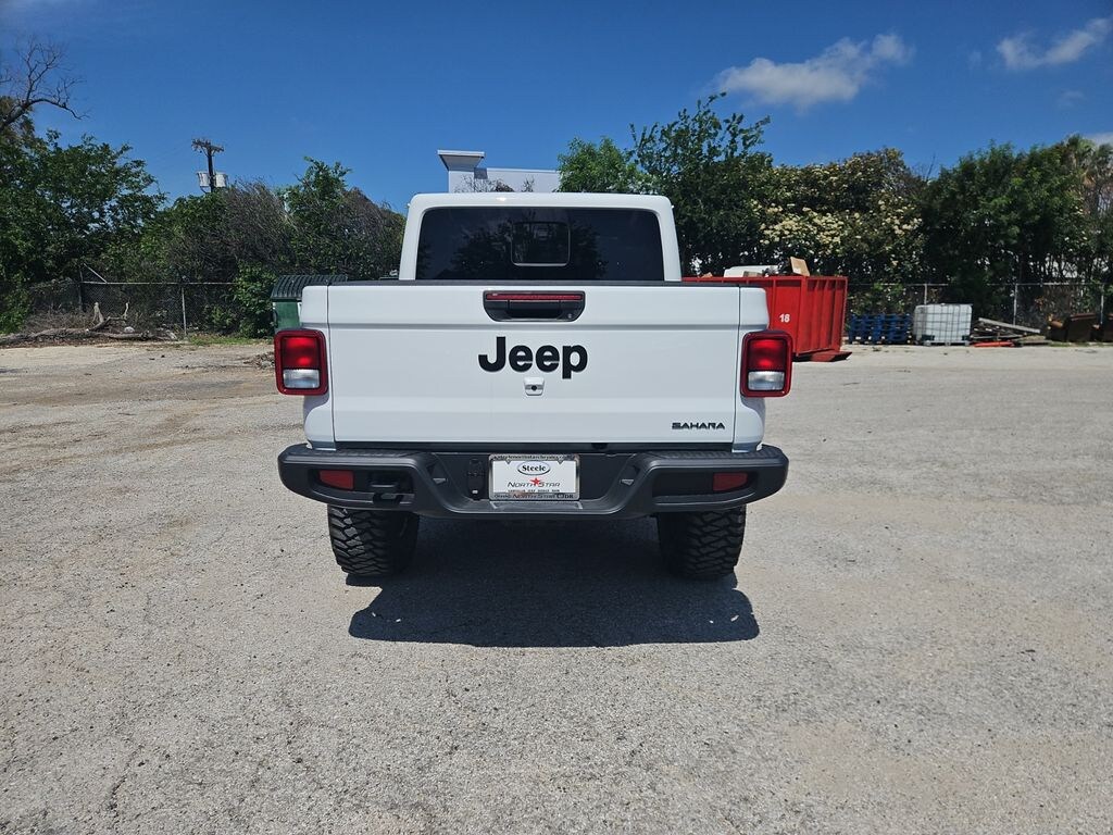 New 2026 Jeep Gladiator SAHARA 4X4 Pickup