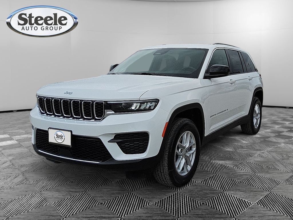 New 2026 Jeep Grand Cherokee LAREDO 4X2 Sport Utility