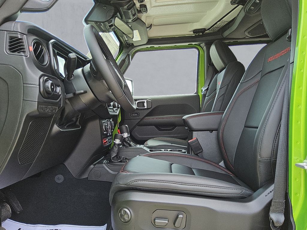 2025 Jeep Wrangler 4-Door Rubicon - Photo 10