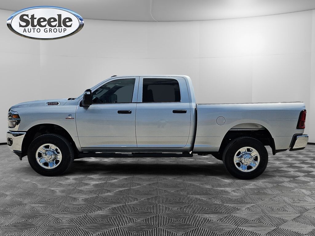 New 2026 Ram 2500 TRADESMAN CREW CAB 4X4 6'4 BOX Pickup