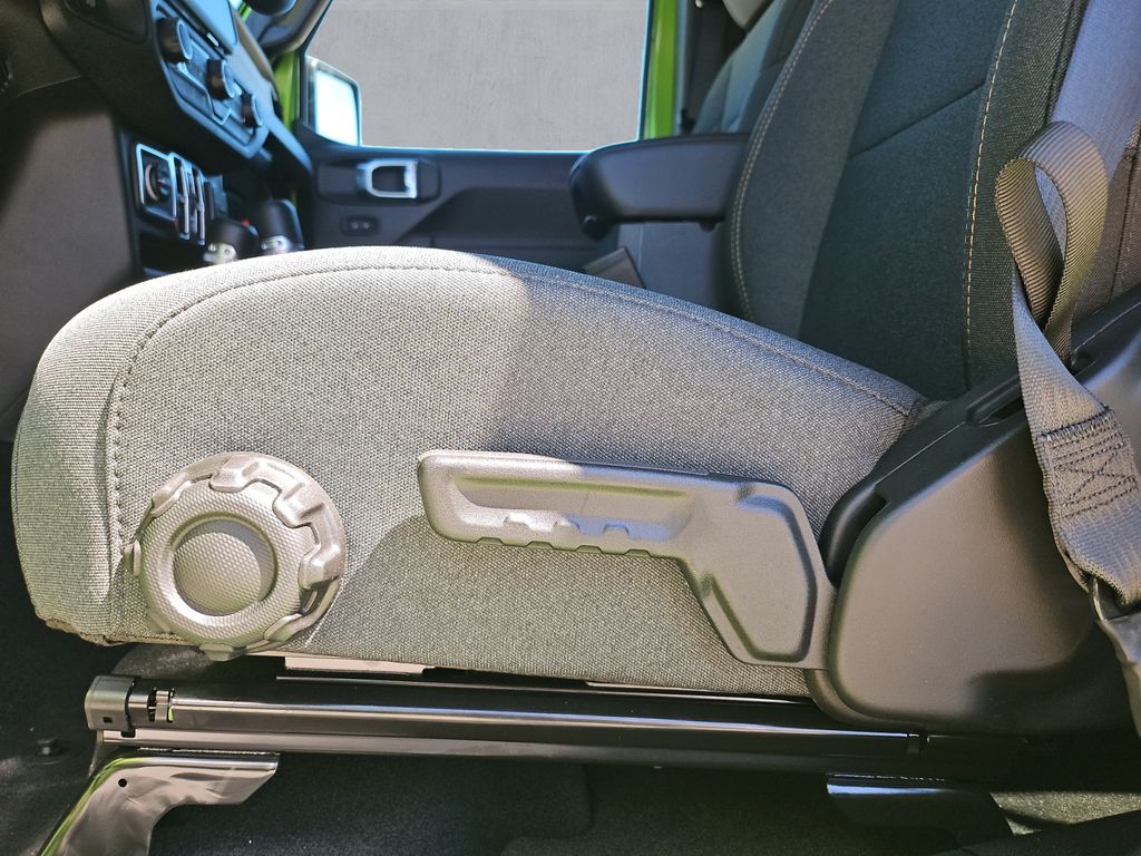 2025 Jeep Wrangler 4-Door Sport S - Photo 17