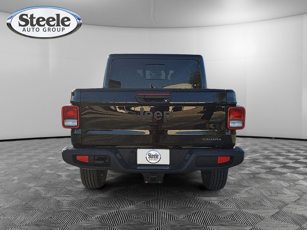 New 2026 Jeep Gladiator SAHARA 4X4 Pickup