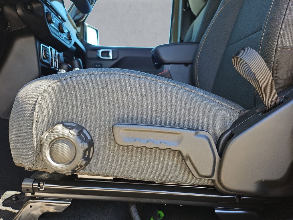 2025 Jeep Wrangler 4-Door Sport S - Photo 17