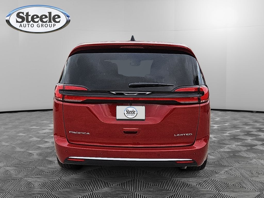 New 2027 Chrysler Pacifica LIMITED Passenger Van