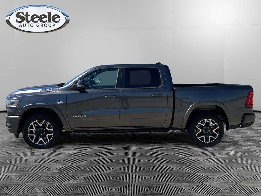 New 2026 Ram 1500 LARAMIE CREW CAB 4X4 5'7 BOX Pickup