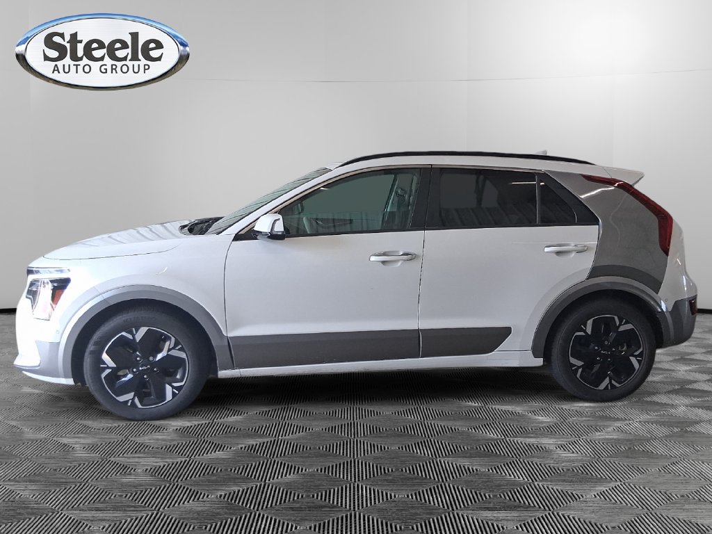 Used 2023 Kia Niro Wave with VIN KNDCT3L16P5015559 for sale in Gonzales, TX