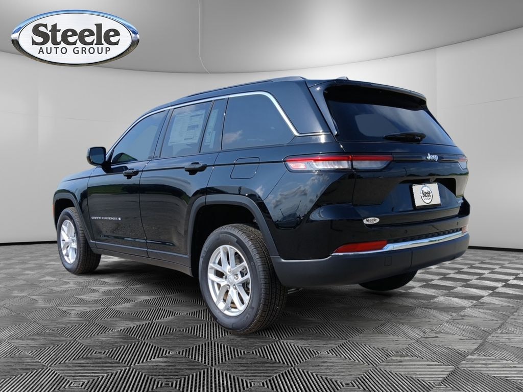 New 2024 Jeep Grand Cherokee LAREDO X 4X2 Sport Utility
