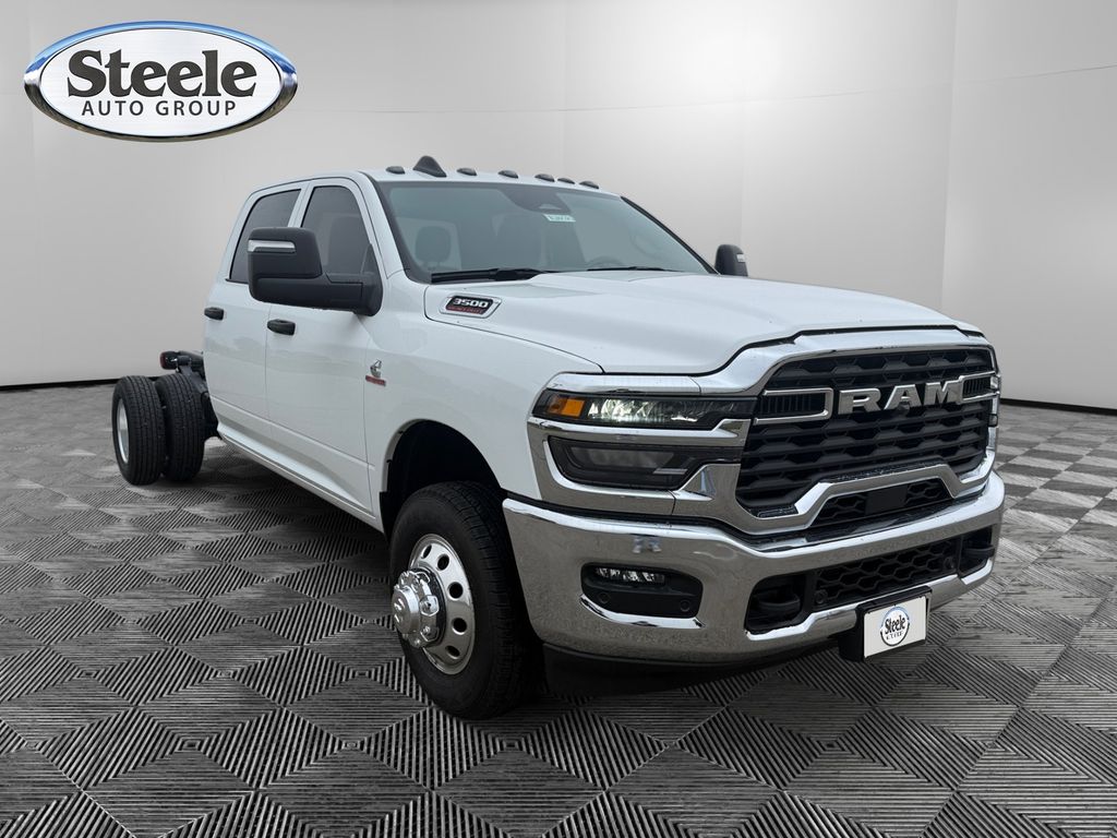 2026 RAM 3500 Chassis Tradesman - Photo 7