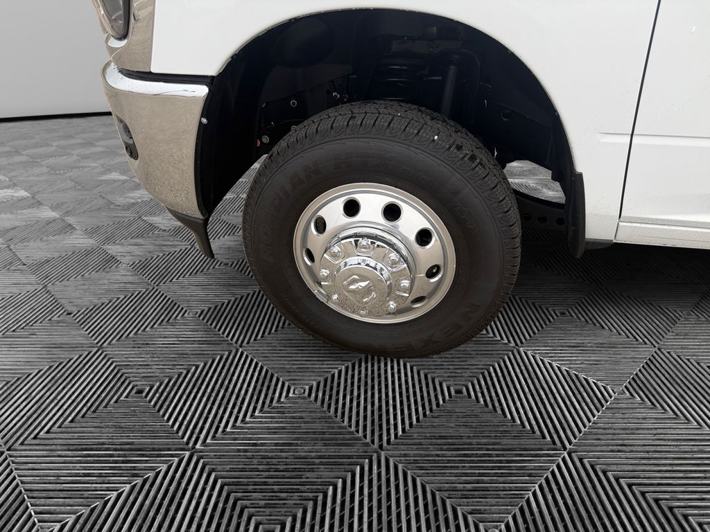 2026 RAM 3500 Chassis Tradesman - Photo 14