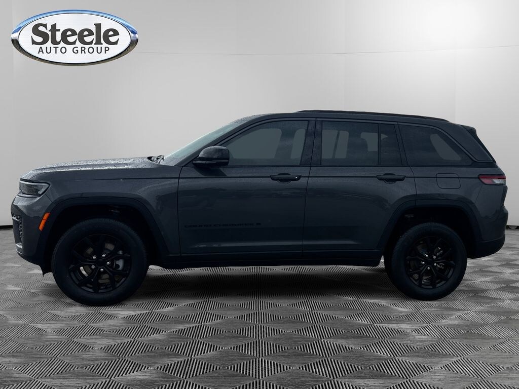 New 2026 Jeep Grand Cherokee LAREDO ALTITUDE 4X2 Sport Utility