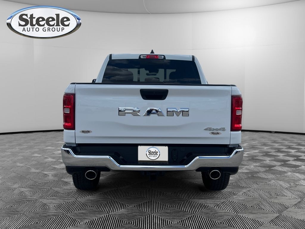 New 2026 Ram 1500 TRADESMAN CREW CAB 4X4 5'7 BOX Pickup