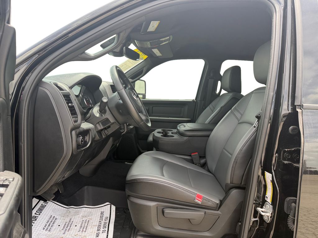 2025 RAM 2500 Tradesman - Photo 9