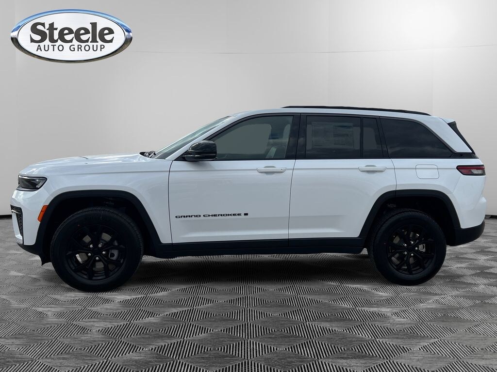 New 2026 Jeep Grand Cherokee LAREDO ALTITUDE 4X4 Sport Utility