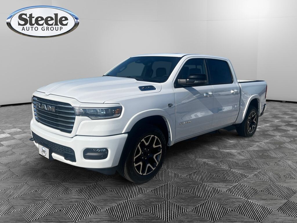 New 2026 Ram 1500 LARAMIE CREW CAB 4X4 5'7 BOX Pickup