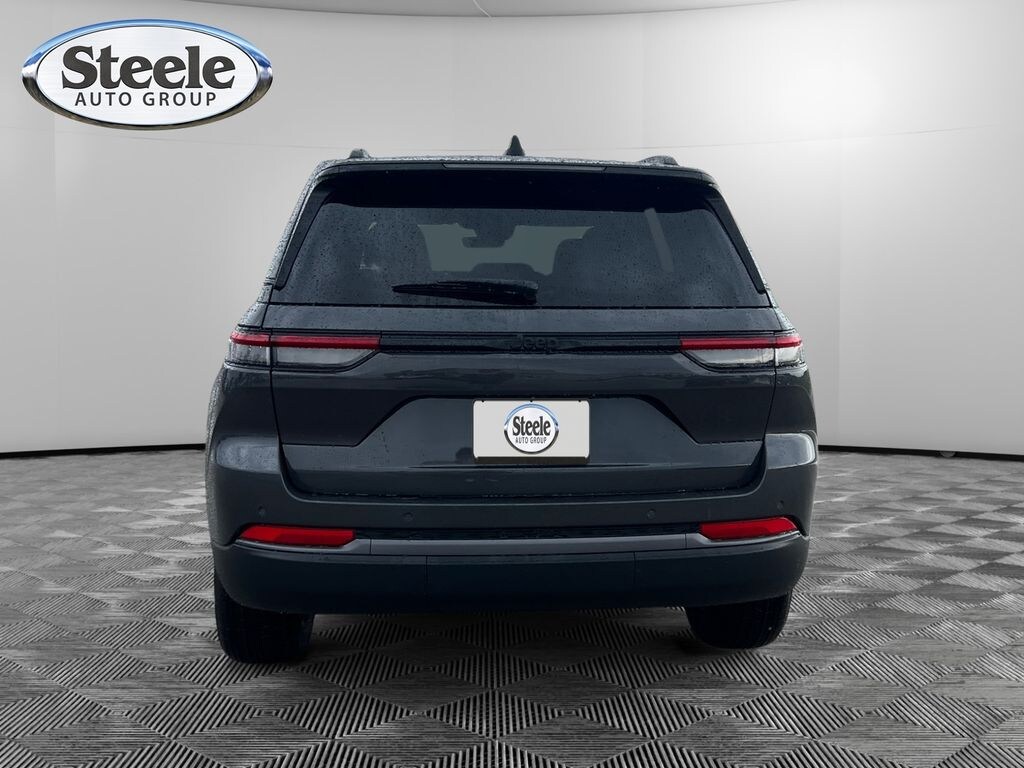 New 2026 Jeep Grand Cherokee LAREDO ALTITUDE 4X2 Sport Utility