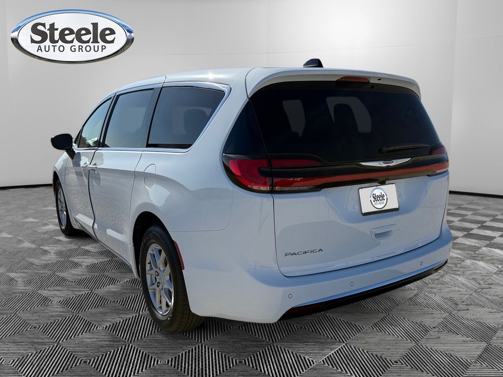 New 2026 Chrysler Pacifica SELECT Passenger Van