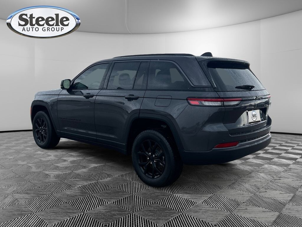 New 2026 Jeep Grand Cherokee LAREDO ALTITUDE 4X2 Sport Utility