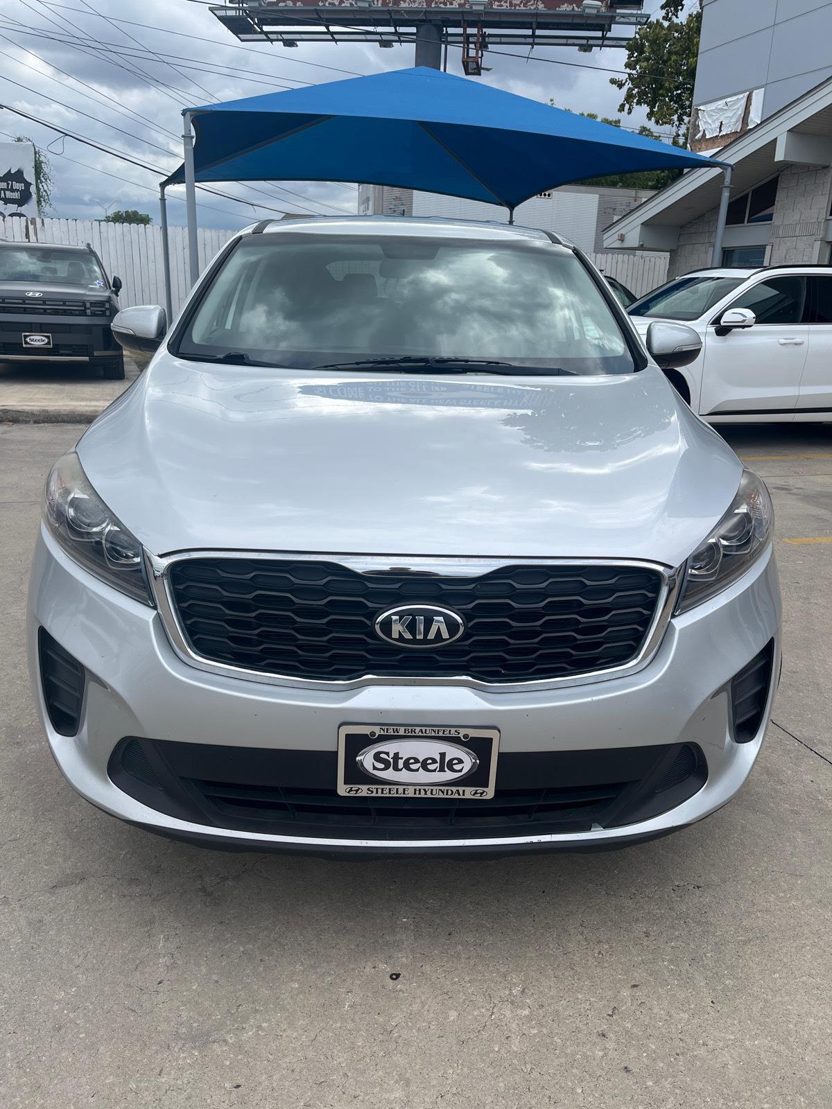 Used 2019 Kia Sorento LX with VIN 5XYPG4A53KG579574 for sale in New Braunfels, TX