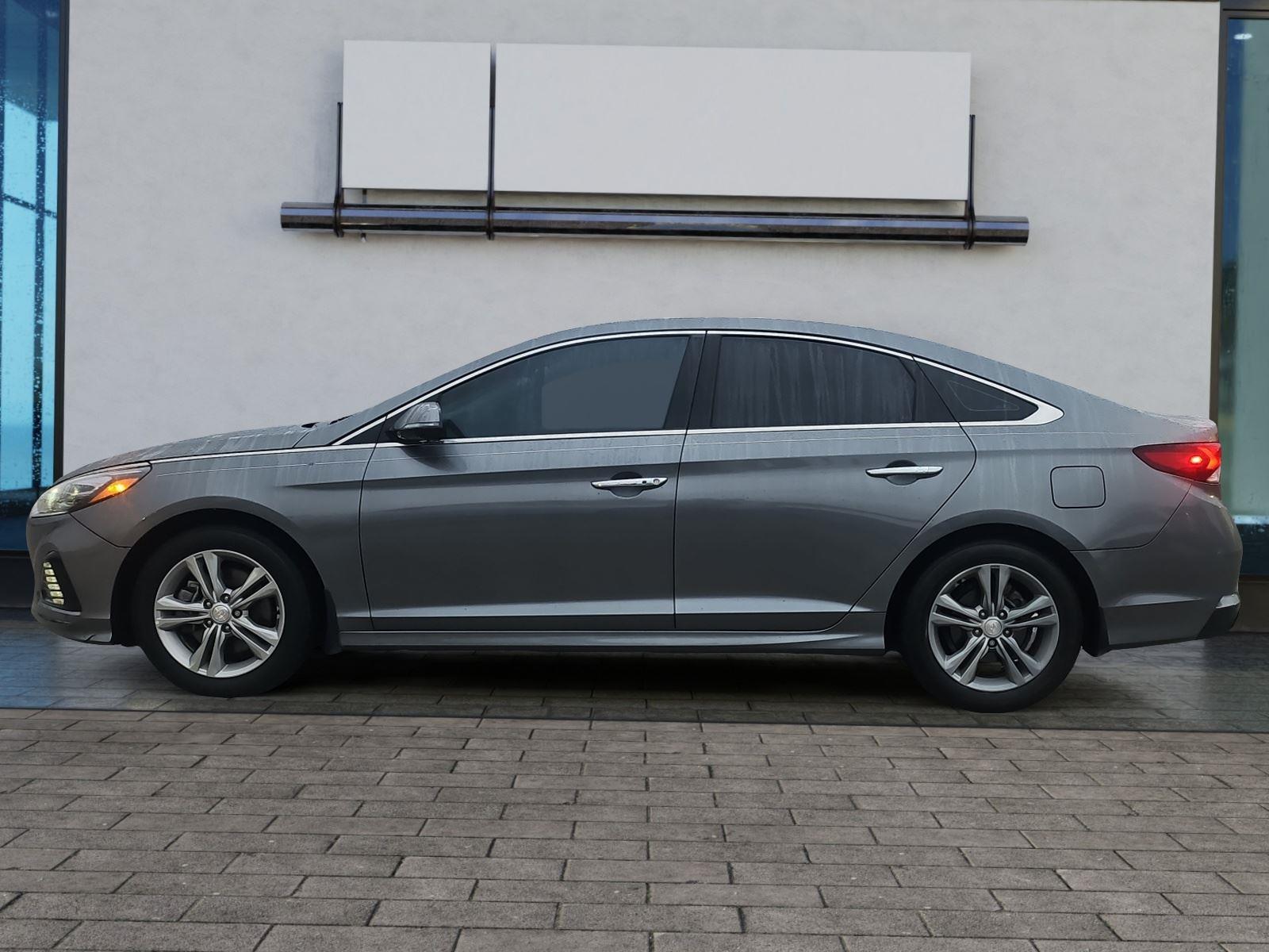 Used 2018 Hyundai Sonata Limited with VIN 5NPE34AF7JH721394 for sale in Lockhart, TX