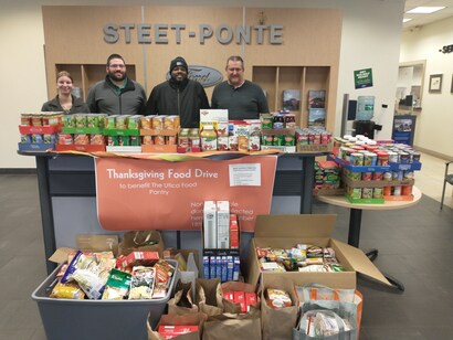 Steet Ponte Auto Group Thanksgiving Food Drive