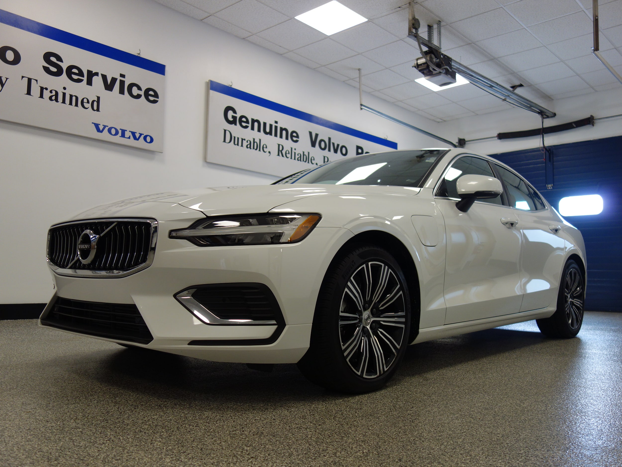 Used 2022 Volvo S60 Inscription with VIN 7JRBR0FL3NG178128 for sale in Pawtucket, RI