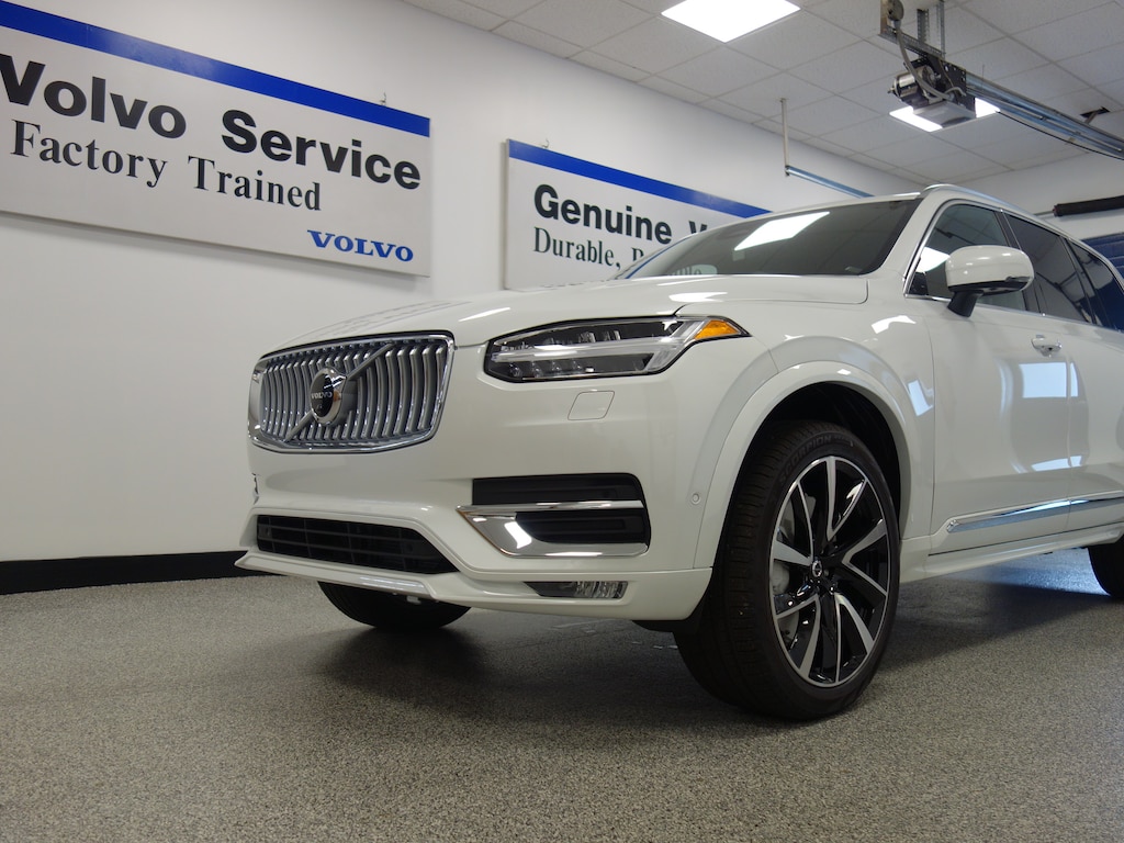 New 2024 Volvo XC90 B6 AWD Ultimate Bright 7 Passenger Crystal White at