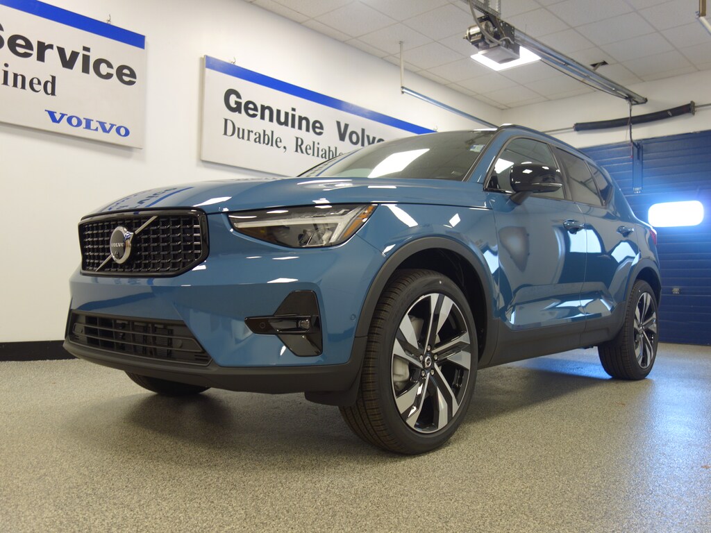 New 2024 Volvo XC40 B5 AWD Plus Dark Theme Fjord Blue For Sale in Rhode