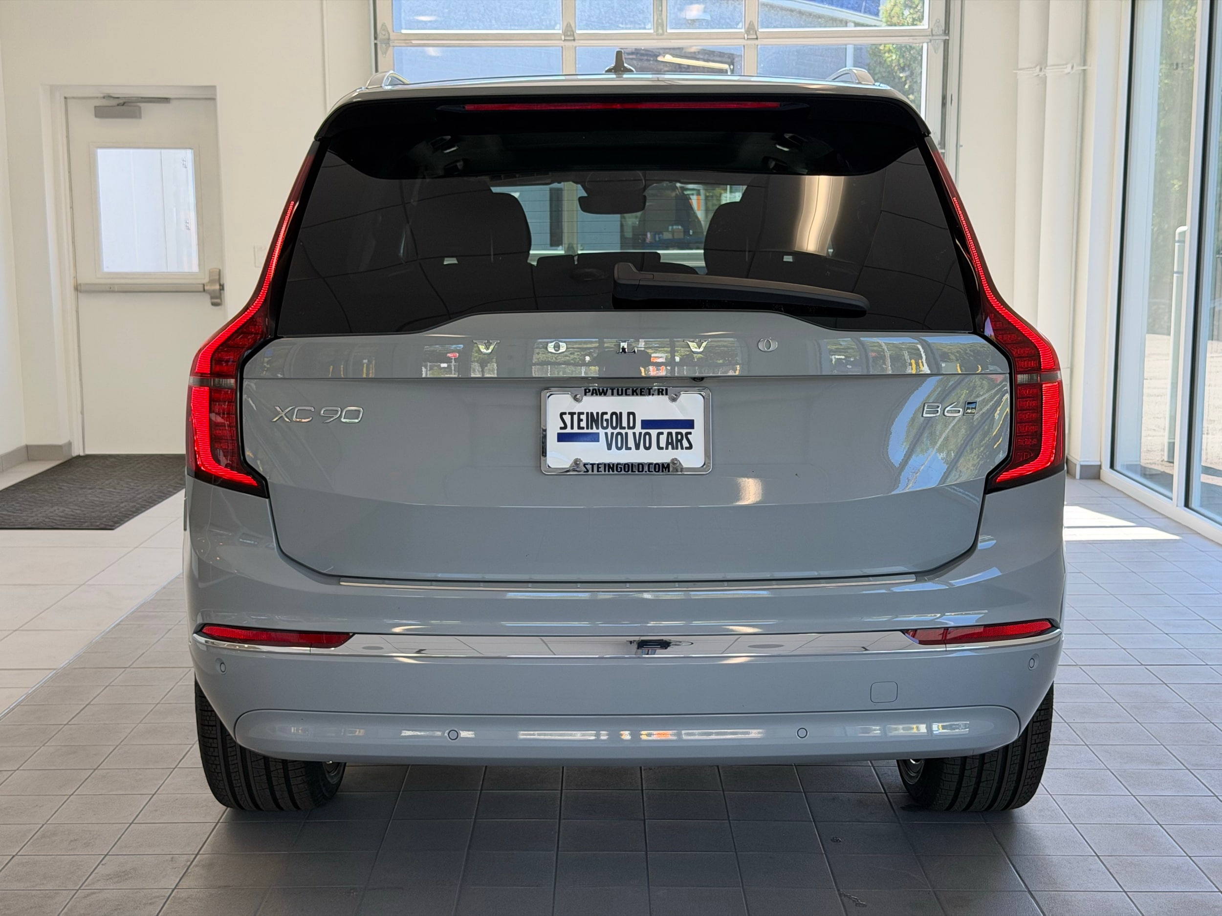 2026 Volvo XC90 Plus - Photo 6