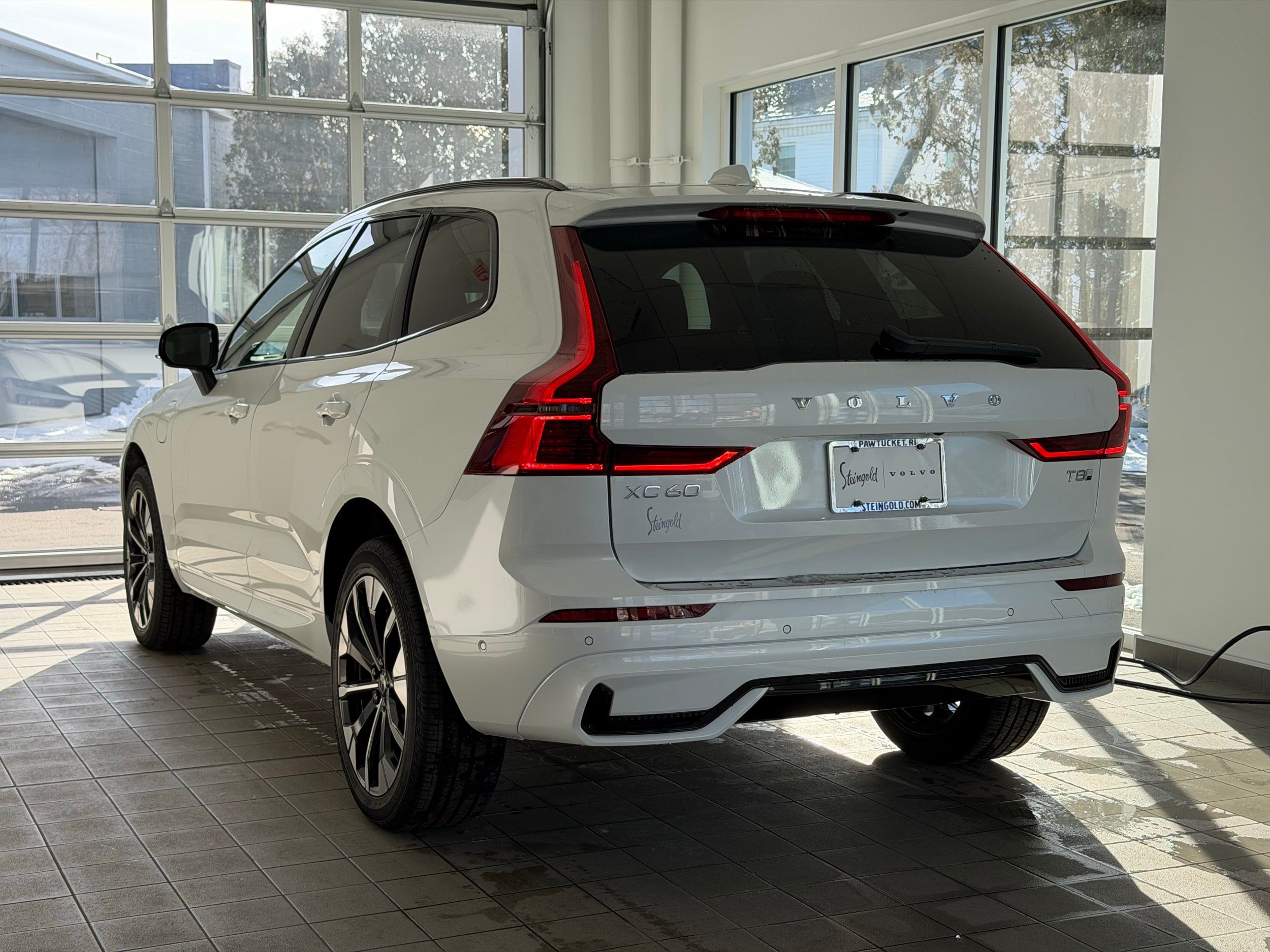 new 2026 Volvo XC60 plug-in hybrid car, priced at $69,285
