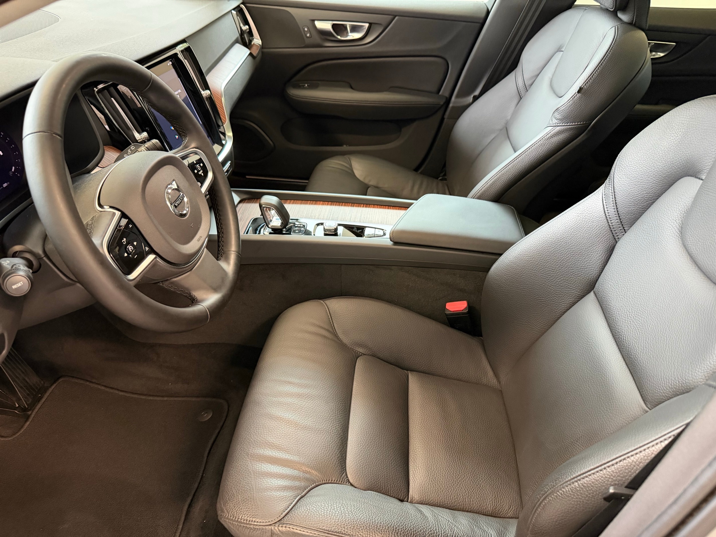 used 2025 Volvo V60 Cross Country car, priced at $43,500