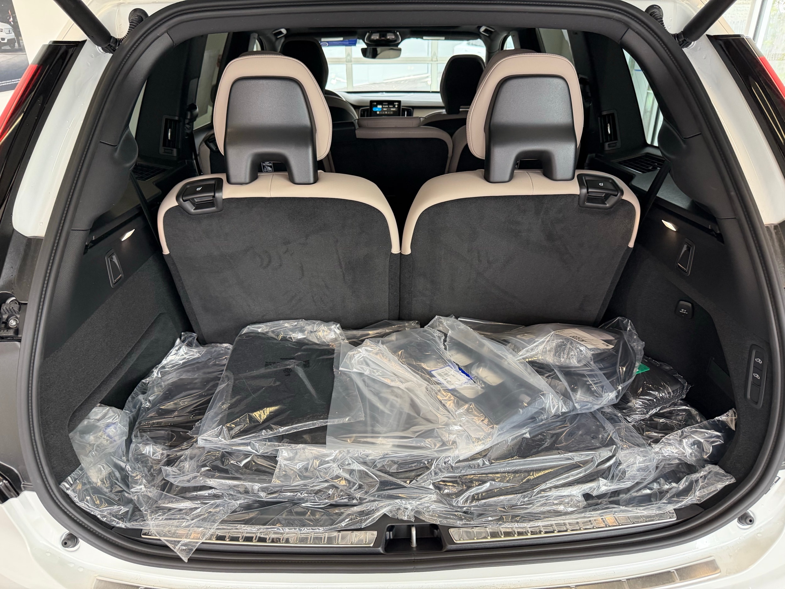 new 2026 Volvo XC90 plug-in hybrid car, priced at $84,180