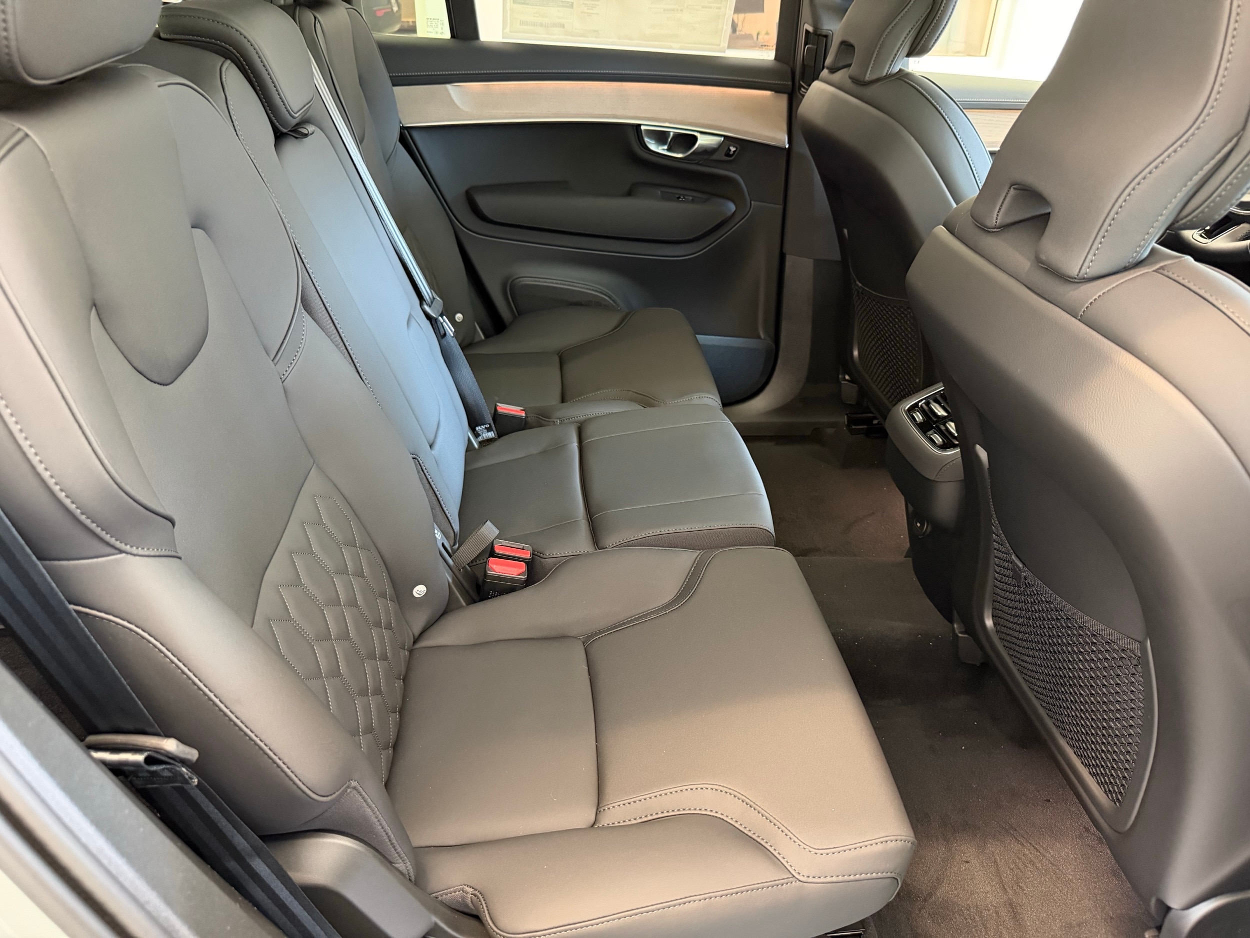 2026 Volvo XC90 Plus - Photo 28